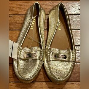 Coach gold leather logo Loafers size 7.5 New